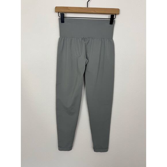 NVGTN Gray Seamless Scrunch High Waist Leggings Size Medium - Picture 5 of 7